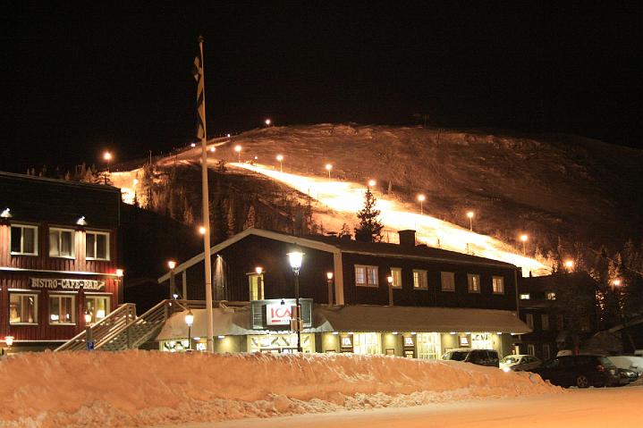 vemdalen 155.jpg - svarta hovde by night